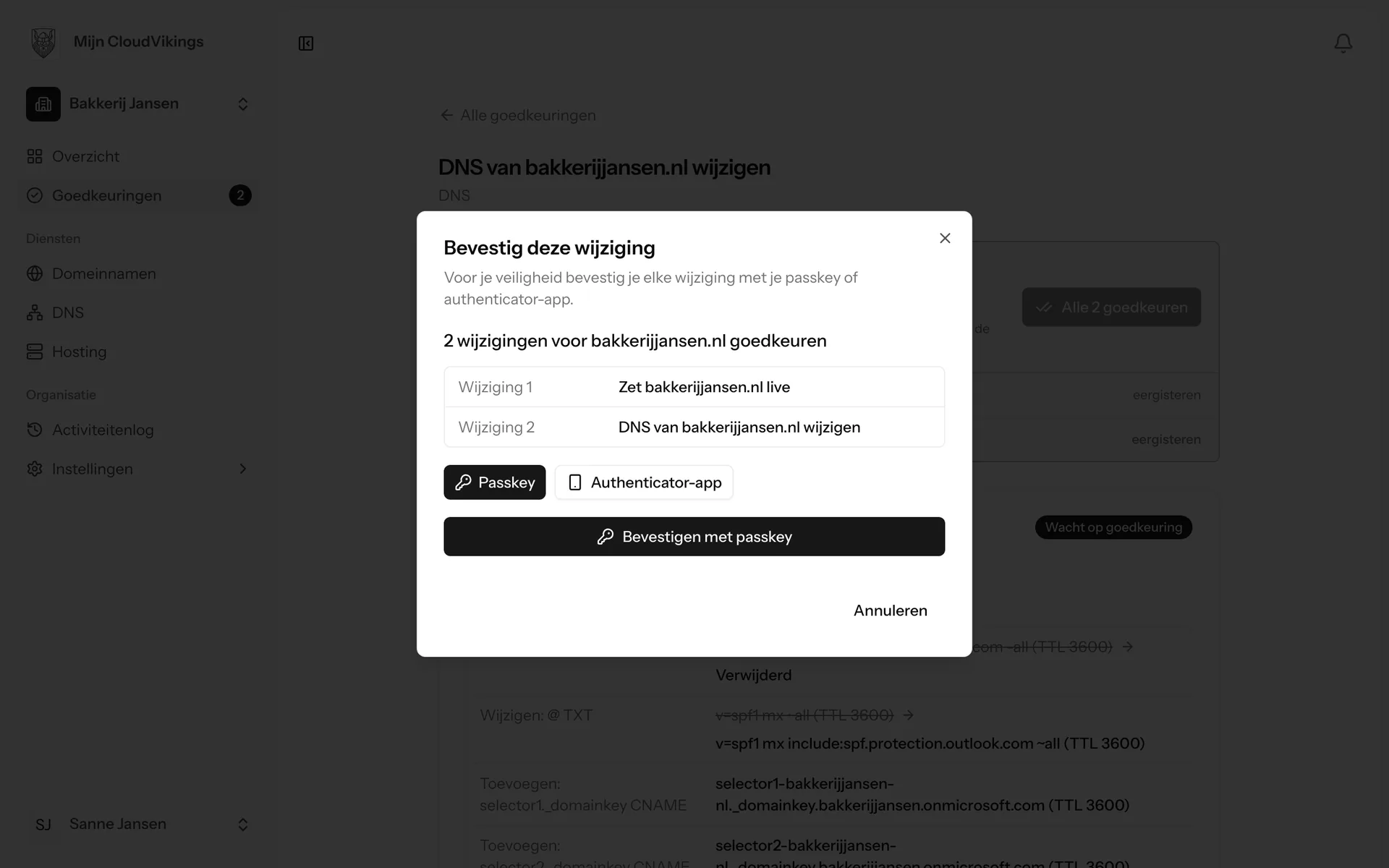 Mijn CloudVikings, goedkeuren: bevestig de twee wijzigingen met je passkey of authenticator-app